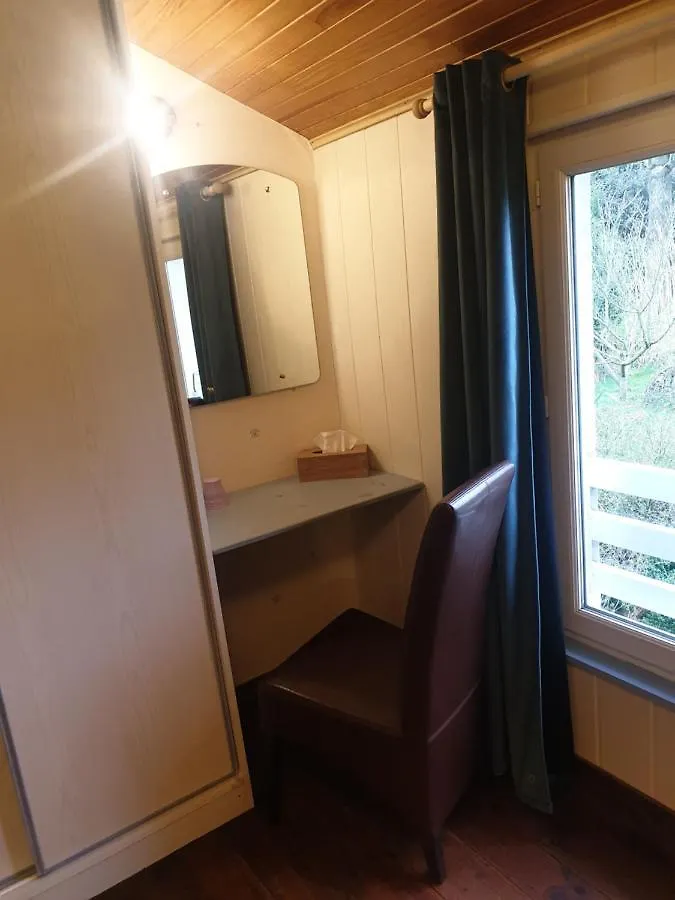 Chambres D'Hotes Kerioret Izella Kerlaz Bed & Breakfast